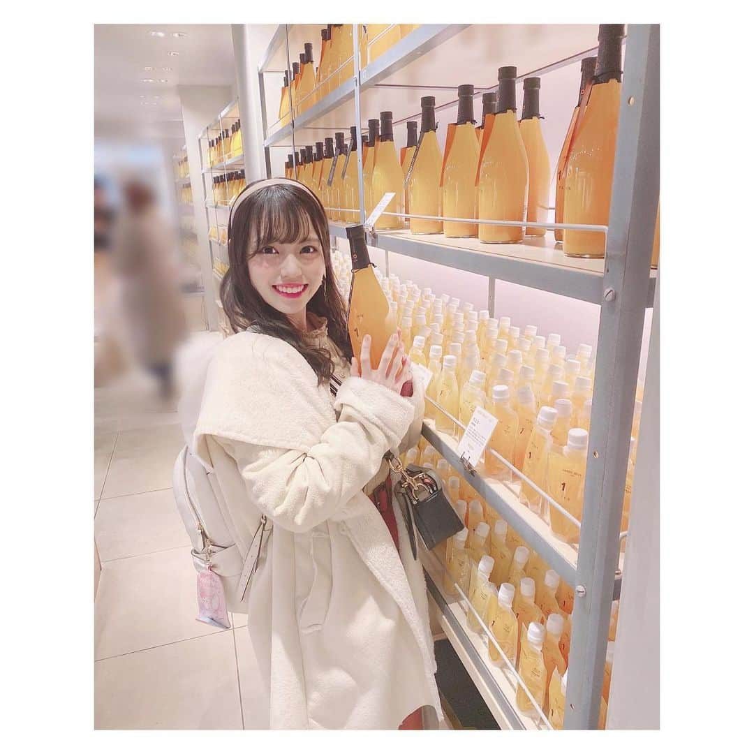 岩田陽菜さんのインスタグラム写真 - (岩田陽菜Instagram)「大きいみかんジュース🍊🧡﻿ ﻿ ゼリーもいっぱいだった☺️🍊🍊﻿ ﻿ ﻿ ﻿ #みかん#🍊#orange#みかんジュース#orangejuice#ゼリー#船#旅行#瀬戸内海汽船#松山#愛媛#愛媛旅行#愛媛カフェ#道後#10FACTORY#fruits#カチューシャ#イヤリング﻿ #outer #cecilmcbee#コーデ#ヘアアレンジ#巻き髪」3月20日 22時01分 - hina_naso_stu48