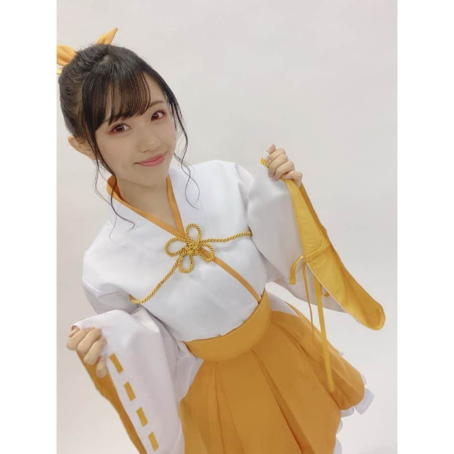 鳴海寿莉亜さんのインスタグラム写真 - (鳴海寿莉亜Instagram)「⛩🧡✨ 巫女の眞子美です☺️ ・ ・ ・ #7st_起源 #ナナステ #眞子美 #巫女 #ビジュアル #舞台 #衣装が可愛すぎる #ポニーテール #japanese #idol #followme #instagood #actress #shrinemaiden #무녀 #아이돌 #좋아요 #셀카 #고마워요 #팔로우미 #좋아요꾸욱 #happy」3月20日 22時46分 - juria_narumi.official