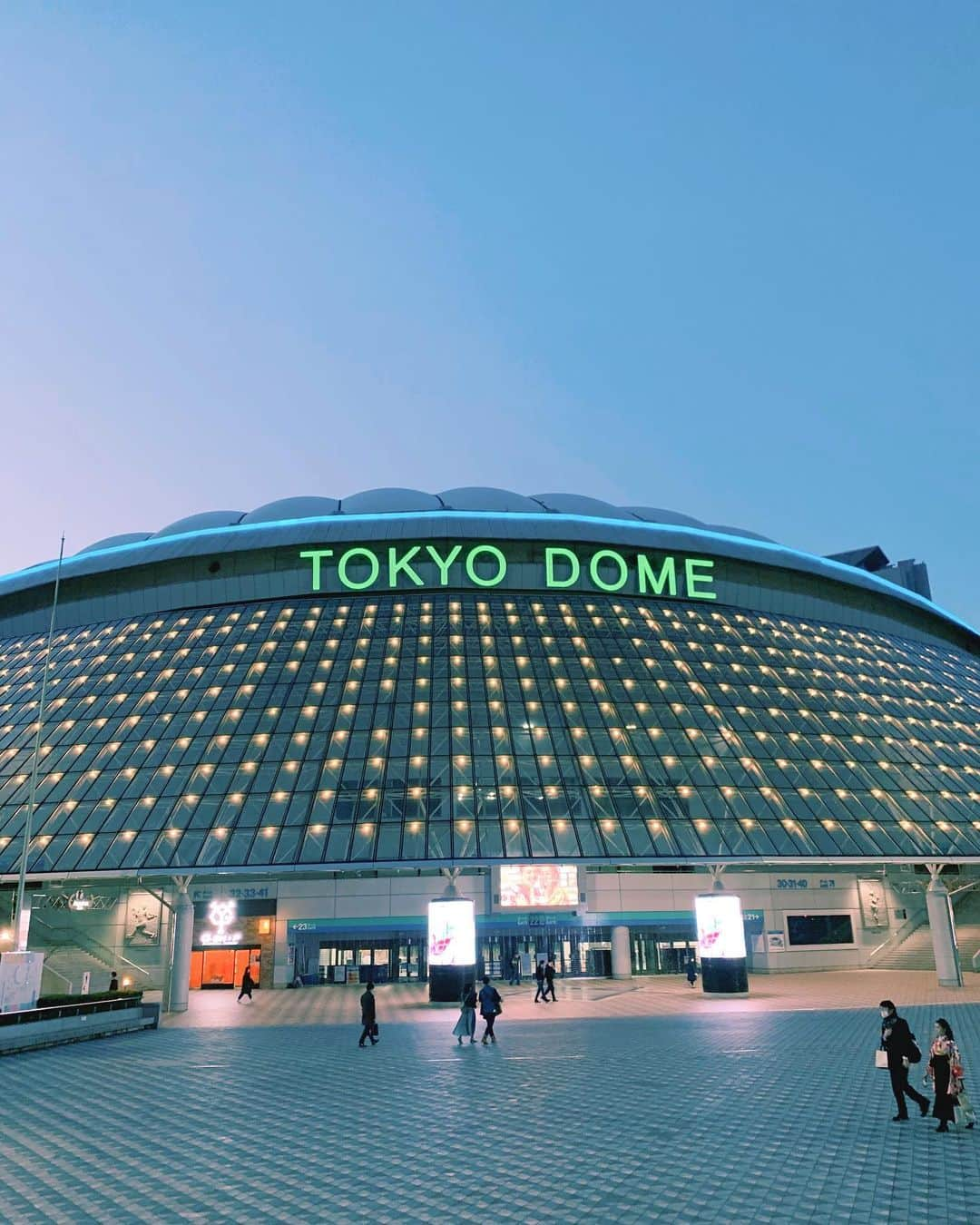 福田典子さんのインスタグラム写真 - (福田典子Instagram)「従来のスケジュールであれば、プロ野球の開幕戦を迎えていた今日。 ㅤㅤㅤㅤㅤㅤㅤㅤㅤㅤㅤㅤㅤ 東京ドームがとても寂しげに見えました。 ㅤㅤㅤㅤㅤㅤㅤㅤㅤㅤㅤㅤㅤ それでも今日も元気にスポーツをお伝えします。聖火も到着しましたしね！ぜひご覧ください🥰 ㅤㅤㅤㅤㅤㅤㅤㅤㅤㅤㅤㅤㅤ #プロ野球 #プロ野球開幕 #一日も早く平穏な日が訪れますように」3月20日 23時00分 - norikofukuda212