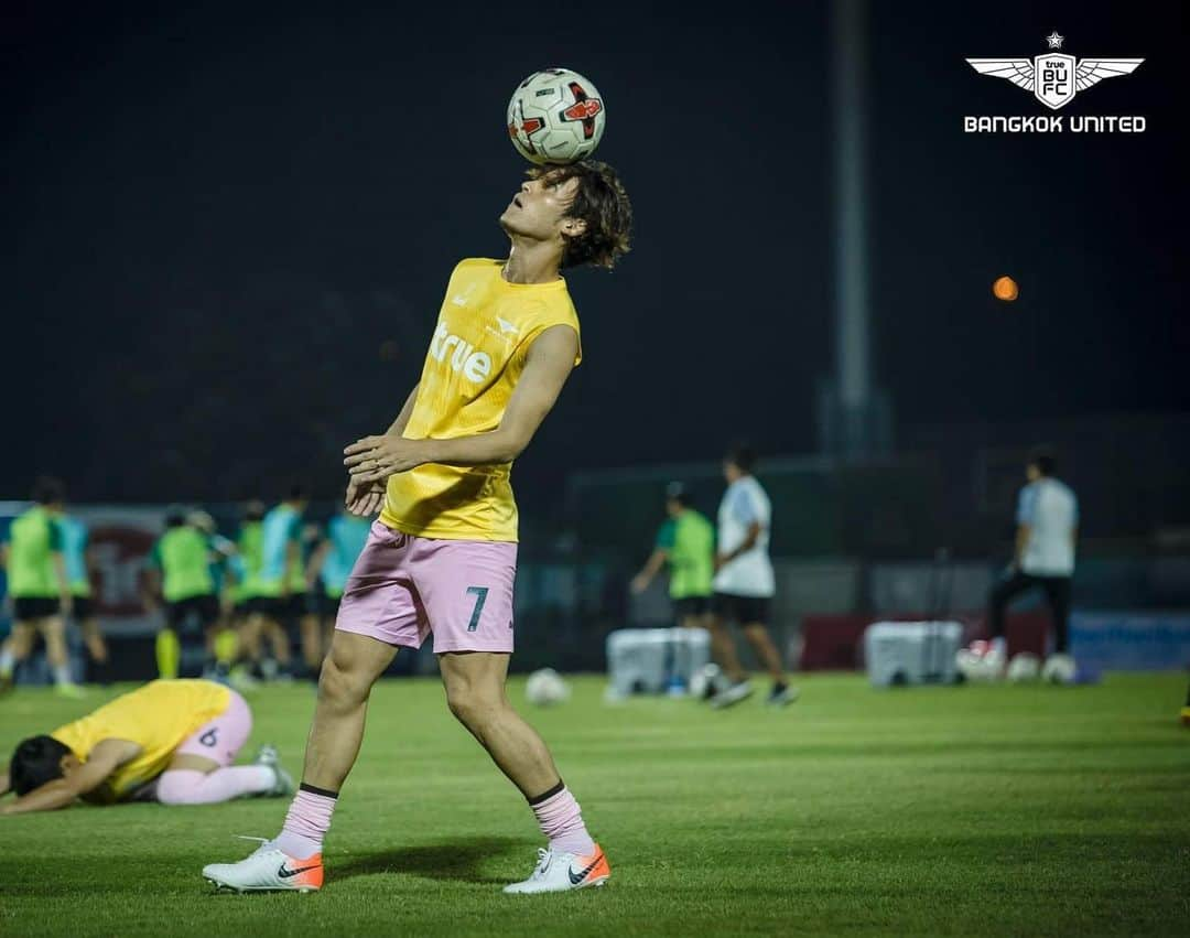 細貝萌さんのインスタグラム写真 - (細貝萌Instagram)「I won't make the same mistake again.⚽️I'll do my best again from tomorrow.⚽️🙏🏼Let’s go..!! #training#goodtraining#truebangkokunited#バンコク」3月21日 0時43分 - hajime_hosogai_official