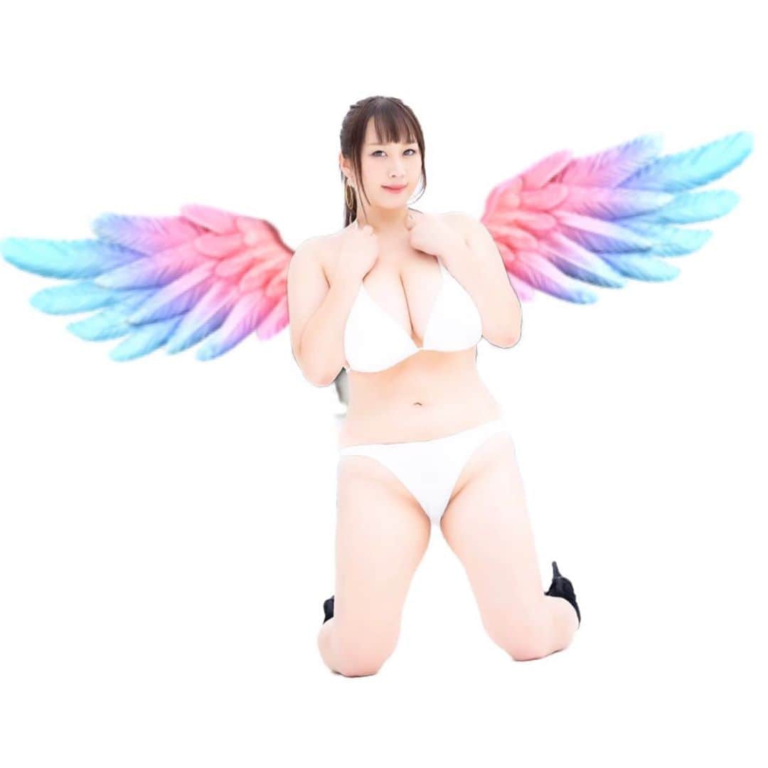 のインスタグラム：「👼💕 少し眠くなってきた🌈🌈」