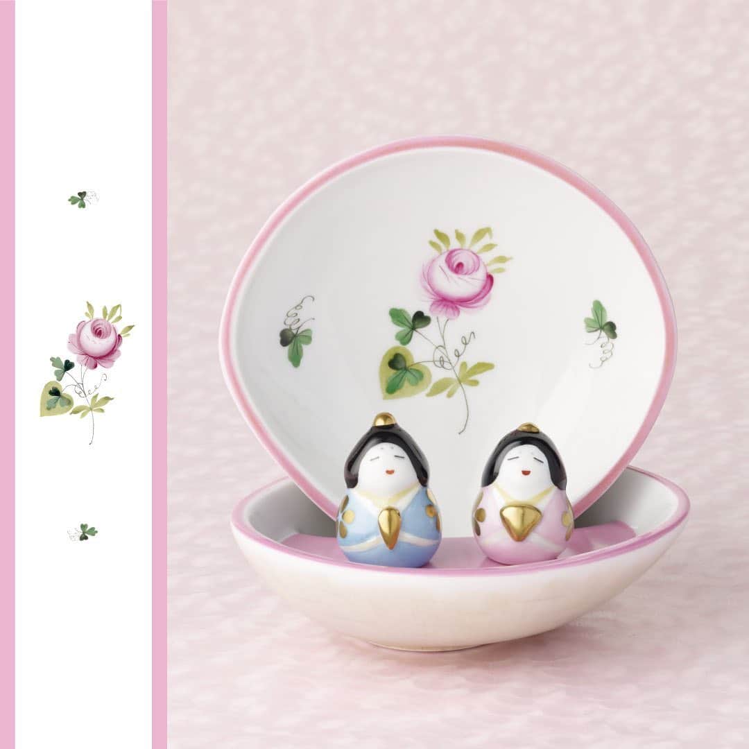 HEREND JAPANさんのインスタグラム写真 - (HEREND JAPANInstagram)「■ヘレンドで楽しむ「雛祭り」■ ３月３日は桃の節句（雛祭り）。 ひな人形を飾り、女の子の健やかな成長と幸せを願います。  ヘレンドには、手のひらにすっぽり収まるかわいい「貝雛」があることをご存じでしょうか。  貝の蓋に「ウィーンの薔薇・ピンク」「ヴィクトリア・ブーケ」「宝づくし」の絵柄が描かれた、平安時代の貴族の間で流行った雛遊び（ひいなあそび）と貝合わせが結びついた、愛らしい雛人形です。  小さくてコンパクトな貝雛は、スペースを気にせず家中のどこにでも飾っていただけます。  またこの季節だけでなく、一年を通してインテリアの一つとしてお使いいただけるデザインになっています。雛祭りに彩りを添えるアイテムです。 .  1枚目：「ウィーンの薔薇・ピンク」  2枚目：「ヴィクトリア・ブーケ」  3枚目：「宝づくし」 . .  #ヘレンド#herend #ひなまつり#雛祭り#ひな人形#雛人形#桃の節句#貝雛#雛#インテリア#小さくて#かわいい#ウィーンの薔薇ピンク#ヴィクトリアブーケ#宝づくし#ヘレンドで季節を楽しむ」2月26日 11時39分 - herendjp