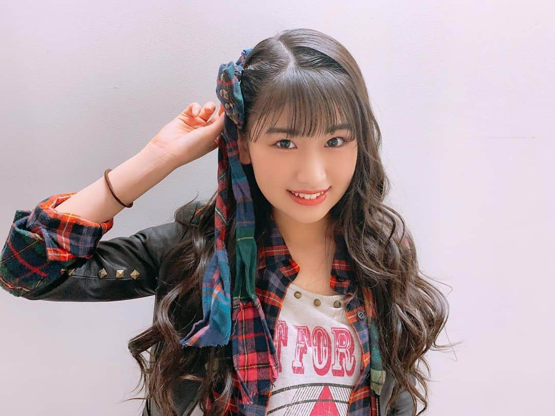 高橋彩香のインスタグラム：「高橋みなみさんの髪飾りでした🎀 リボンが大きい〜😊😊 #melisma #メリスマ #さやりん #髙橋彩香 #ユニットE」