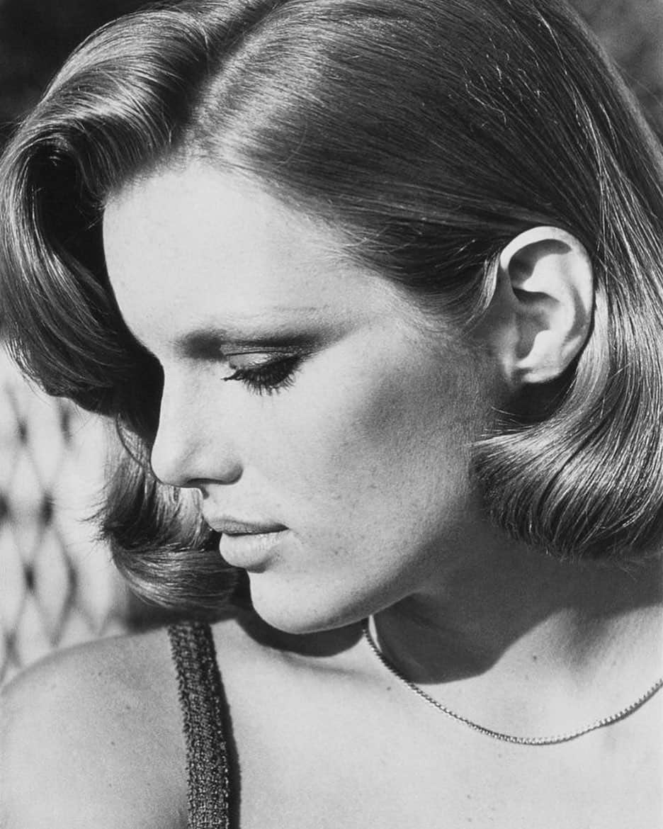 Meganさんのインスタグラム写真 - (MeganInstagram)「Patti Hansen perfection 〰 Helmut Newton, Vogue, 1976 ⚡️ #pattihansen #vogue #helmutnewton」2月26日 11時59分 - zanzan_domus