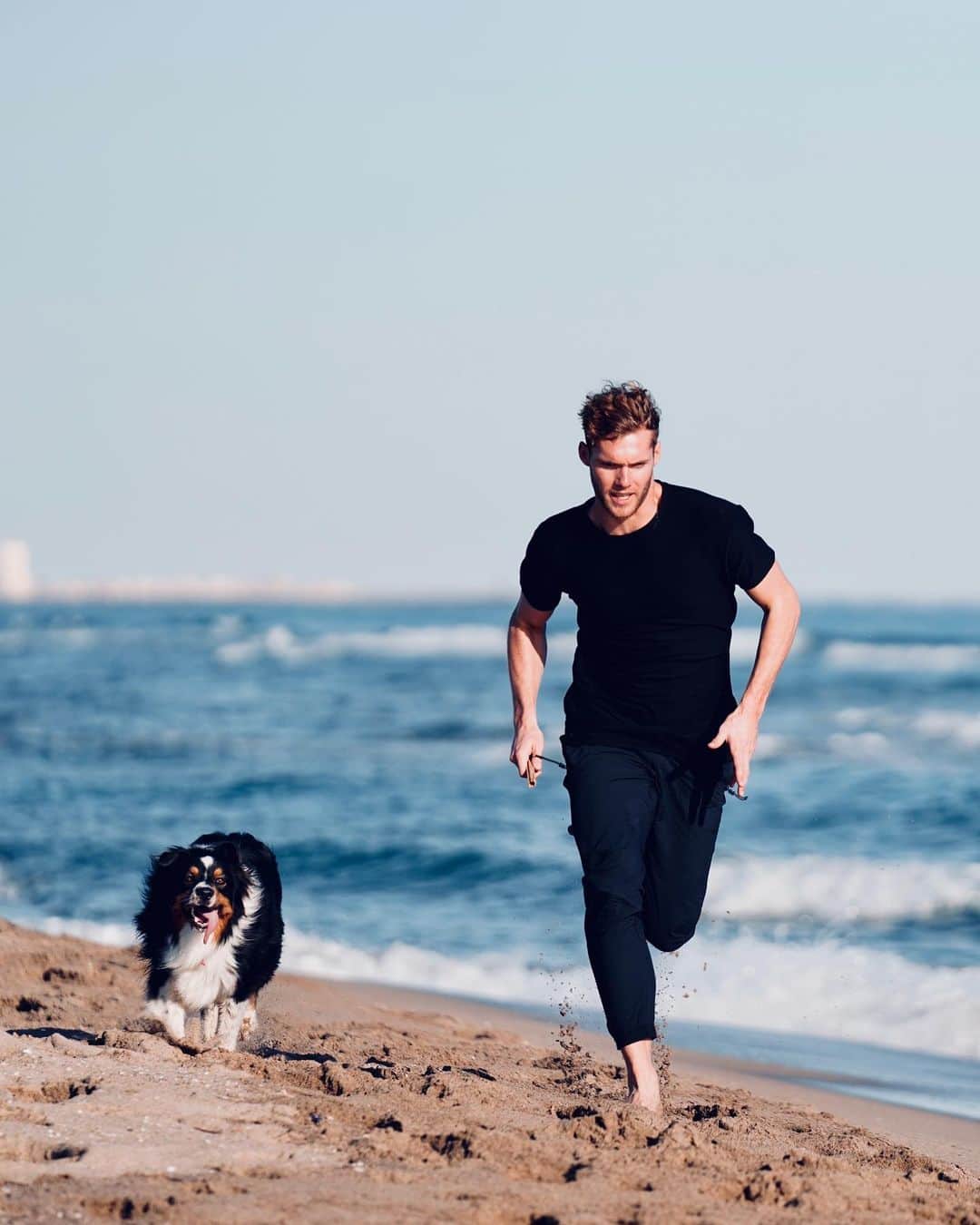 ケビン・マイヤーのインスタグラム：「Toujours bien choisir son partenaire d’entraînement 🐶」