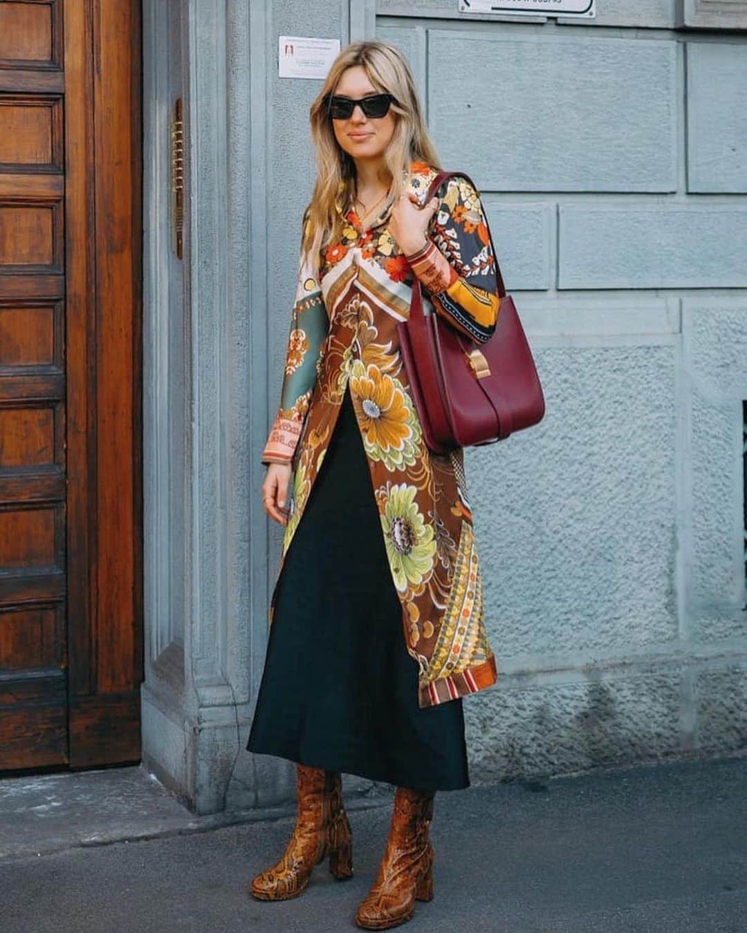 のインスタグラム：「More is most definitely more in @chloe's eye-popping printed silk-satin blouse — just ask @aemiliafay 👀 #THEOUTNET  Shop all your favorite #Chloe looks, just visit #linkinbio 👆」