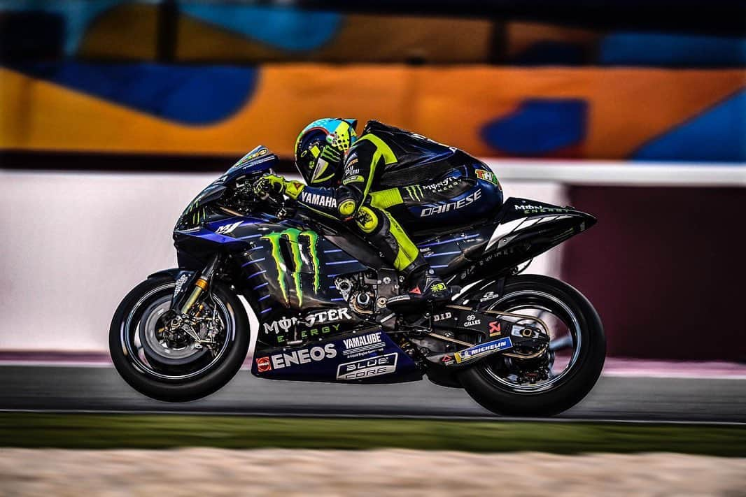 バレンティーノ・ロッシさんのインスタグラム写真 - (バレンティーノ・ロッシInstagram)「Losail circuit,Qatar MotoGp test,day3 📸 @falex79 @gigisoldano」2月26日 4時43分 - valeyellow46