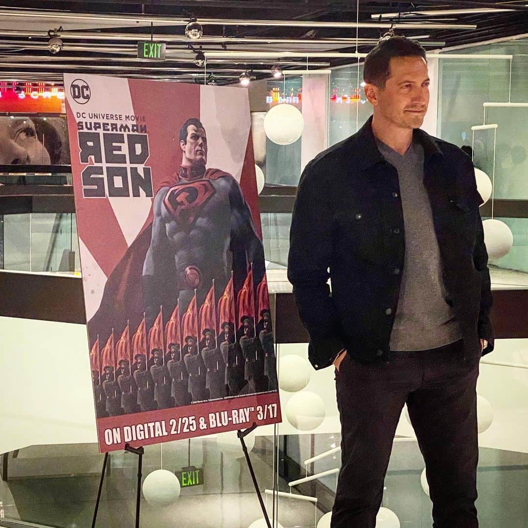 サッシャ・ロイズさんのインスタグラム写真 - (サッシャ・ロイズInstagram)「Premiere of Superman Red Son. What a fantastic film and talented cast. Proud to be a part of this great project and voice the iconic Hal Jordan/Green Lantern. Make sure to get your dvd or digital download. @dccomics @warnerbrosentertainment #supermanredson」2月26日 4時46分 - mrsasharoiz
