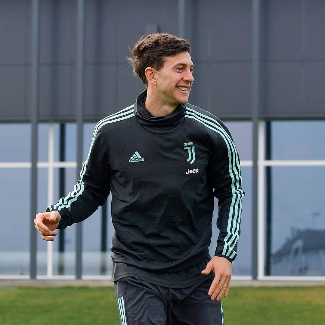 フェデリコ・ベルナルデスキのインスタグラム：「Road to Lyon! 👊 💪 #UCL #FinoAllaFine #ForzaJuve」