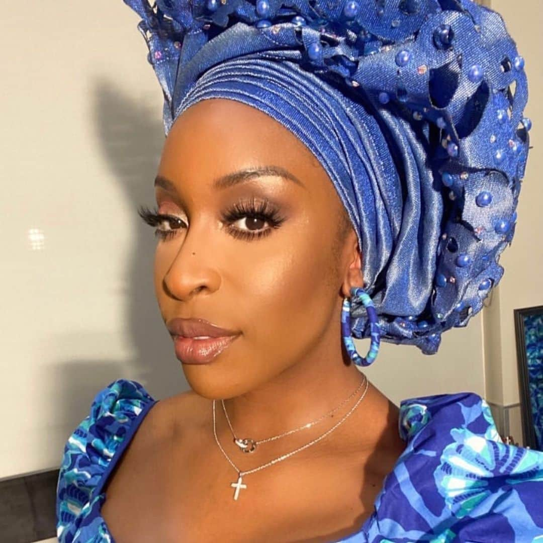 Instagramさんのインスタグラム写真 - (InstagramInstagram)「Meet creator and entrepreneur Jackie Aina (@jackieaina), an advocate for inclusivity and diversity. Jackie’s success in demanding more representation within the beauty industry has inspired millions of people around the world, but most don’t know the struggle it took Jackie to get to this point. 💞 ⁣ ✨ ⁣ Growing up in Los Angeles, sometimes living in shelters, Jackie didn’t have a lot of positive role models to teach her about success. “I wish I had people around showing me what it looks like to live out your passion,” says Jackie. “When you see someone who is young and is Black and is killing it and is not allowing their upbringing to affect their adulthood, I want people to be inspired by that. If I could be that to somebody else, then I really, really hope I can be.” ⁣ ✨ ⁣ While Jackie is busy building her own empire, she’s also mentoring other creators and making sure they have opportunities to use their platforms in a positive way. “For me, #ShareBlackStories is another way of saying share Black experiences. We can all relate to and learn from each other in one way or another.” ⁣ ✨ ⁣ This Black History Month, we’ve partnered with @bet to #ShareBlackStories and support #Advocates doing amazing work on Instagram and beyond. Check out our final episode, on IGTV now.」2月26日 5時25分 - instagram