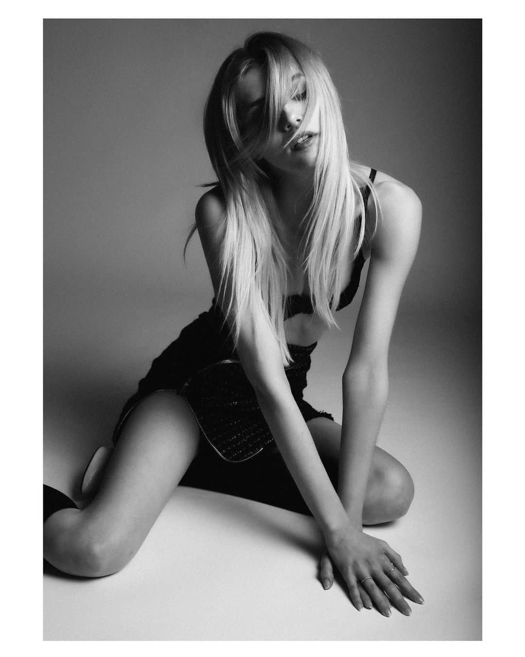 ジャーダン・ミラーのインスタグラム：「📸@timothyfernandez 💄@a_d_makeup」