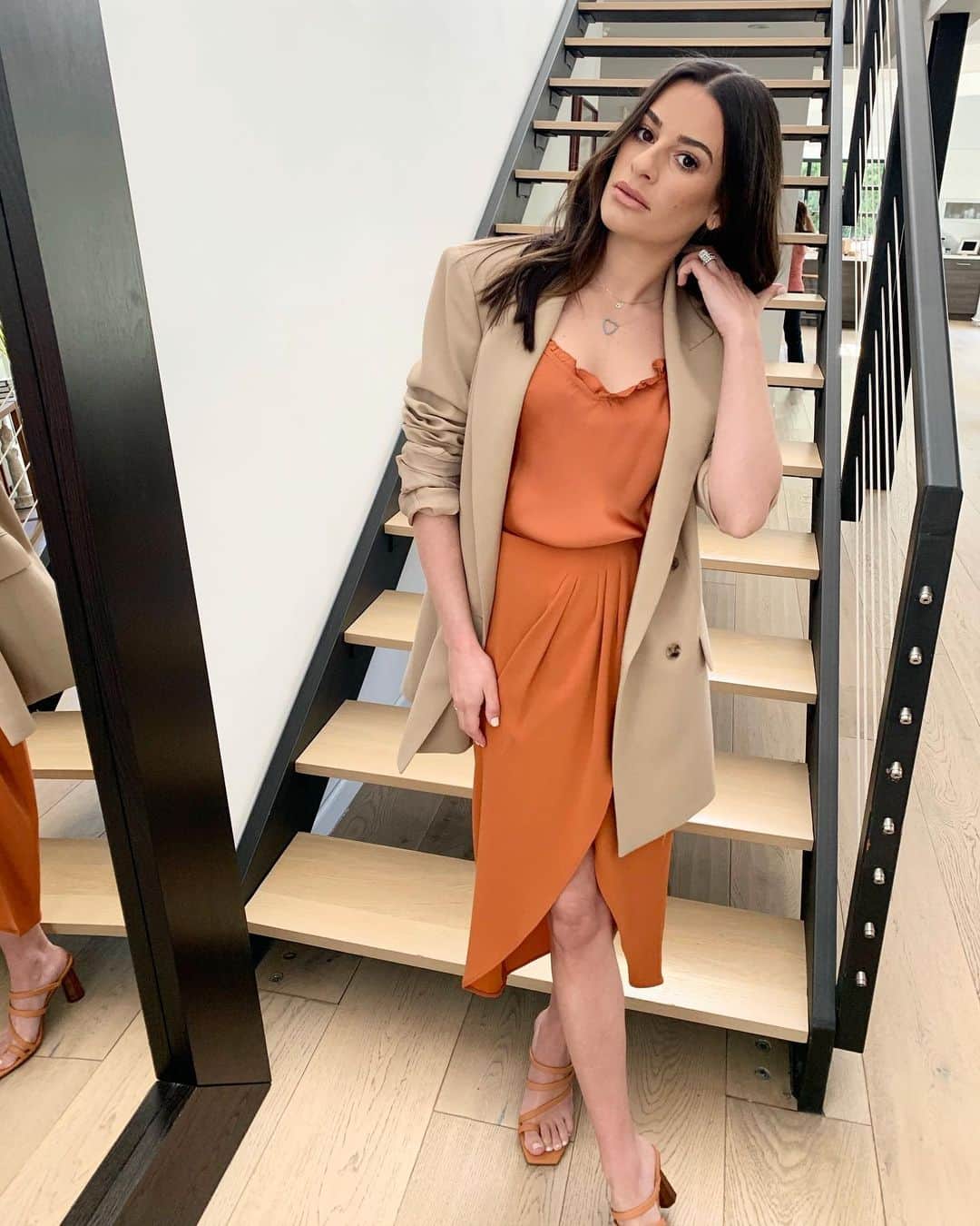 リア・ミシェルのインスタグラム：「🧡」