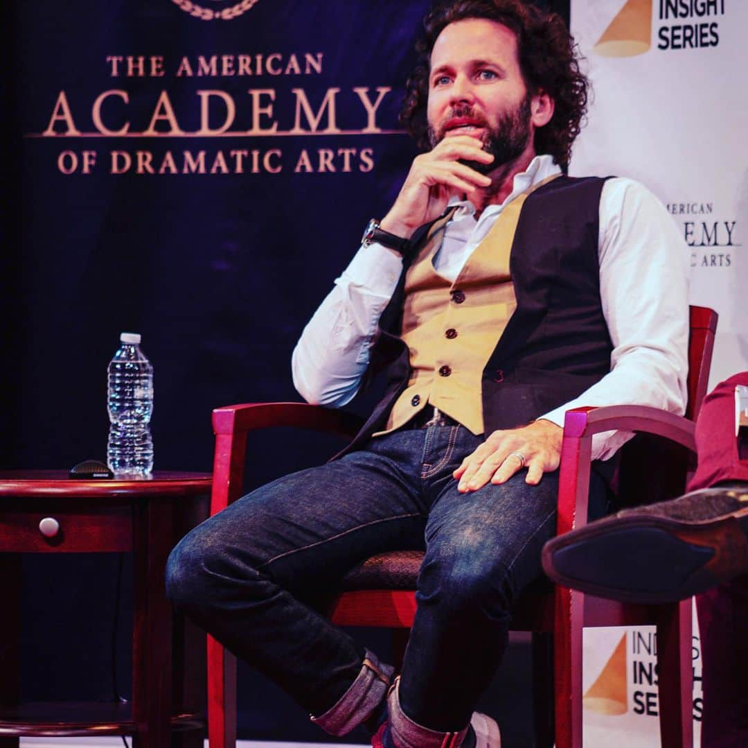 アイオン・ベイリーさんのインスタグラム写真 - (アイオン・ベイリーInstagram)「Dear American Academy of Dramatic Arts, Thanks for counting me as one of your own, that’s an honor considering I only attended your school (NY) for one year. I didn’t wait to see if I’d be invited back, still don’t know if I was or wasn’t; Only thing I was certain about was wanting to start working, which I did that summer for @thatkevinsmith and Vincent Pereira (A better place). I’m grateful for the year of training and the friendships made, including good friend and god father to my children, filmmaker, Rafael Monserrate who accompanied me that evening to see me share a bit of what I know and what I don’t know with some actors in training. Of everything I learned in the year, the most profound teaching was from the schools doorman, Clem, who greeted every student by their name and with a genuine smile I was so touched by this man I went to see him 10 years later and sure enough he knew my name and greeted me with a smile. #americanacademyofdramaticarts」2月26日 6時58分 - baileyeion