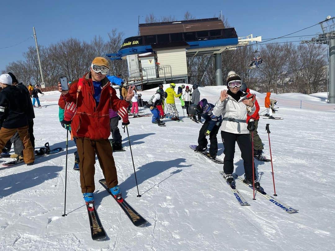 奥家沙枝子さんのインスタグラム写真 - (奥家沙枝子Instagram)「シーズンもあと少し☃️ 毎年恒例のファミリートリップへ❄️ . 最近スキーをやりたい⛷💓 .  #ski #japan #snow #snowboard  #snowboarding #snowsurf #winter  #mountain #outdoor #nature #beautiful #goodday #winterwonderland #trip #travel #japow #powder #スノボ #スノーボード #雪 #山 #新潟」2月26日 8時01分 - saekookuya