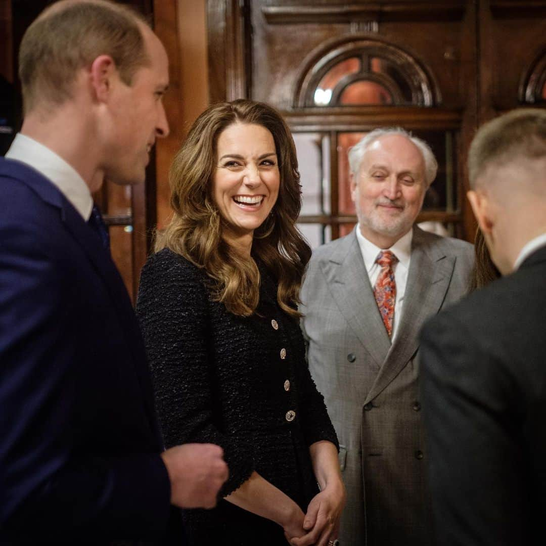 ウィリアム（ケンブリッジ公）さんのインスタグラム写真 - (ウィリアム（ケンブリッジ公）Instagram)「The Duke and Duchess of Cambridge attended a special performance of Dear Evan Hansen @dehwestend, held in aid of The Royal Foundation.  The musical @dearevanhansen has been credited with helping to start important conversations about mental health between parents and teenagers.  The issue of mental health is a key priority for The Royal Foundation which works to tackle the stigma and encourage more people to talk openly about their mental health.  @GiveUsAShoutInsta, a free and confidential 24/7 UK text messaging helpline that supports people in crisis and was developed by The Royal Foundation, is one of four not-for-profit partners of the show which provide mental health resources to audiences and beyond.  Photos © Kensington Palace / PA」2月26日 8時42分 - princeandprincessofwales