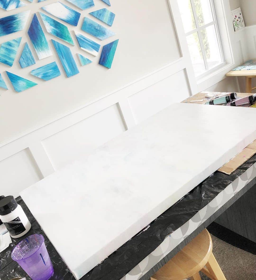 Angie Keiserのインスタグラム：「As Sydney stood there watching me coat this canvas with white paint for the third time she said, “Mom! Are you seriously painting over that again?” And I just nodded. And then she said, “But Dad and I REALLY liked the first painting you did!” And I nodded again. And then she said, “Well, I liked the last one too but I really liked the first one best. I wish you didn’t keep painting over it.” And then without even thinking I replied, “I’m not doing this for you guys, I’m doing it for me, so I’m going to keep going until I have something I like.” Clarity. Selfishness. Whatever it’s called, it had a positive feeling that came along for the ride❤️」