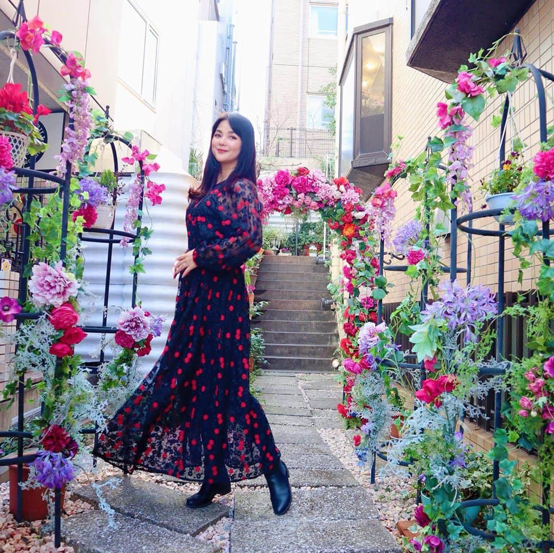 加藤美佐子さんのインスタグラム写真 - (加藤美佐子Instagram)「代官山の可愛いカフェでランチ  少しでも日々の生活に楽しみを💓  #lunch #ランチ #代官山 #cafe #日本 #japan #お花カフェ #ラブリー #親娘 #カフェ女子 #スイーツ」2月26日 9時50分 - misako.kato