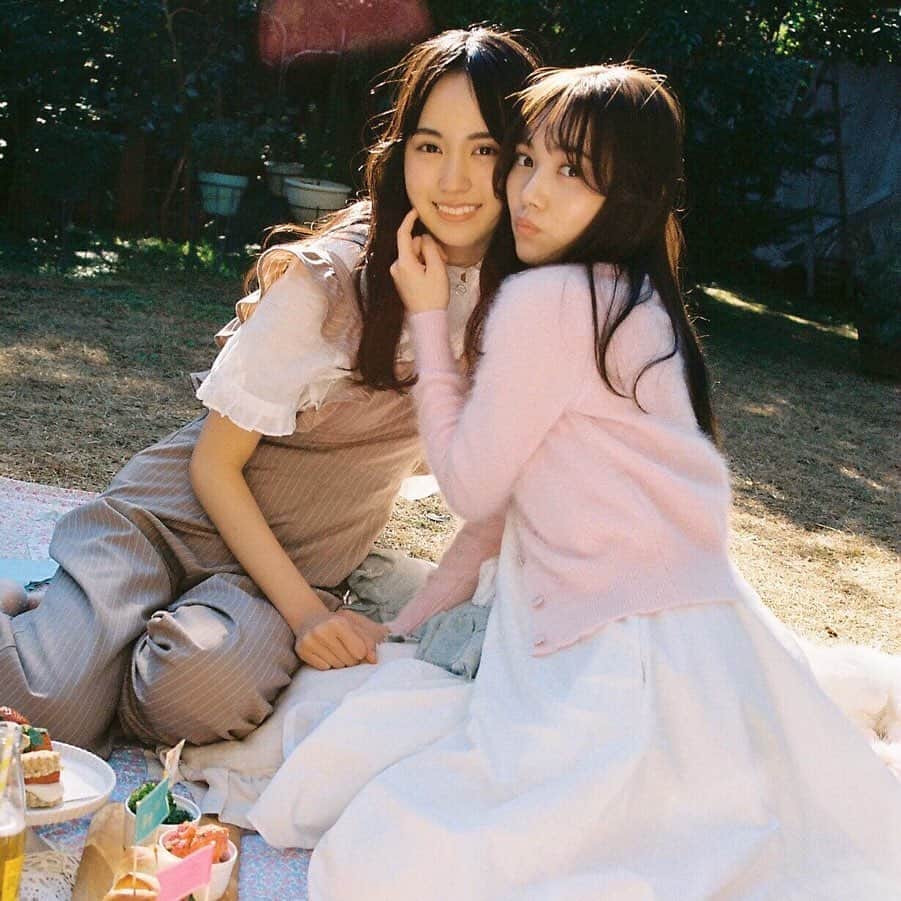 bis_web bis [ビス] さんのインスタグラム写真 - (bis_web bis [ビス] Instagram)「⭐️ 𝐧𝐞𝐰 𝐢𝐬𝐬𝐮𝐞 ⭐️﻿ ﻿ bis March 2020﻿ ﻿ 𝐷𝑟𝑒𝑎𝑚𝑦 𝐷𝑟𝑒𝑎𝑚𝑦﻿ - ずっと見続ける夢 -﻿ ﻿ ﻿ 賀喜遥香ちゃんのオフショットを公開✨﻿ 春にしたいピクニック企画、「Girl’s picnic rules with Nogizaka 46」に登場してますよ🌷﻿ ﻿ ❤︎購入特典❤︎﻿ チェキが当たるかも？！🎁本誌購入者限定で応募できます。ぜひチェックしてね！﻿ ﻿ ▼bis 3月号はこちらから購入できるよ🌛﻿ https://amzn.to/2RnqRIg﻿ ﻿ 今後の告知をお見逃しなく！﻿ @bis_web をフォローしてね🧸﻿ ﻿ #賀喜遥香 #乃木坂46  #オフショット #bis_web」2月26日 20時27分 - bis_web