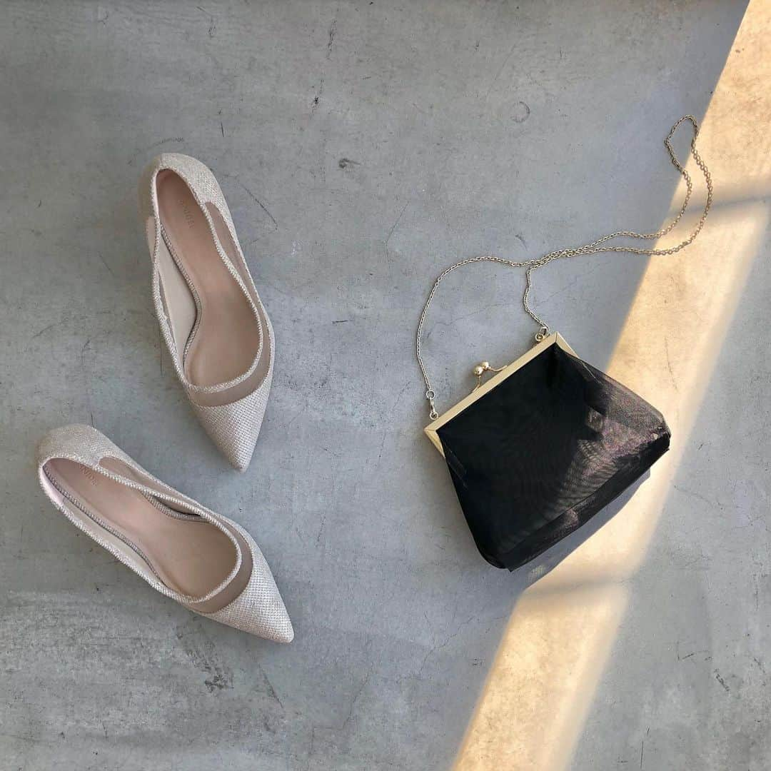 USAGI ONLINEさんのインスタグラム写真 - (USAGI ONLINEInstagram)「結婚式や特別なシーンにも持ちたいSNIDELのshoes&bagたち☺️ #usagionline #SNIDEL #bag #shoes #pumps #clutch #clutchbag #ウサギオンライン #スナイデル #バッグ #シューズ #パンプス #クラッチ #クラッチバック #結婚式小物 #結婚式グッズ」2月26日 20時41分 - usagionline