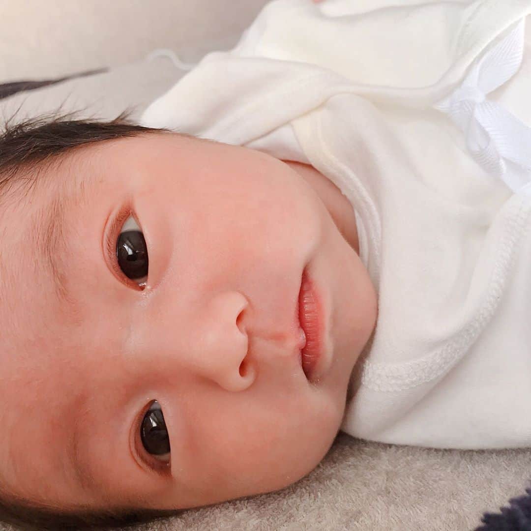 chayさんのインスタグラム写真 - (chayInstagram)「姉に赤ちゃんが産まれました🍼 初姪っ子なのでおばさんデビューです🤱 もうデレデレです☺️❤️ #baby #babygirl」2月26日 20時55分 - chay1023_official