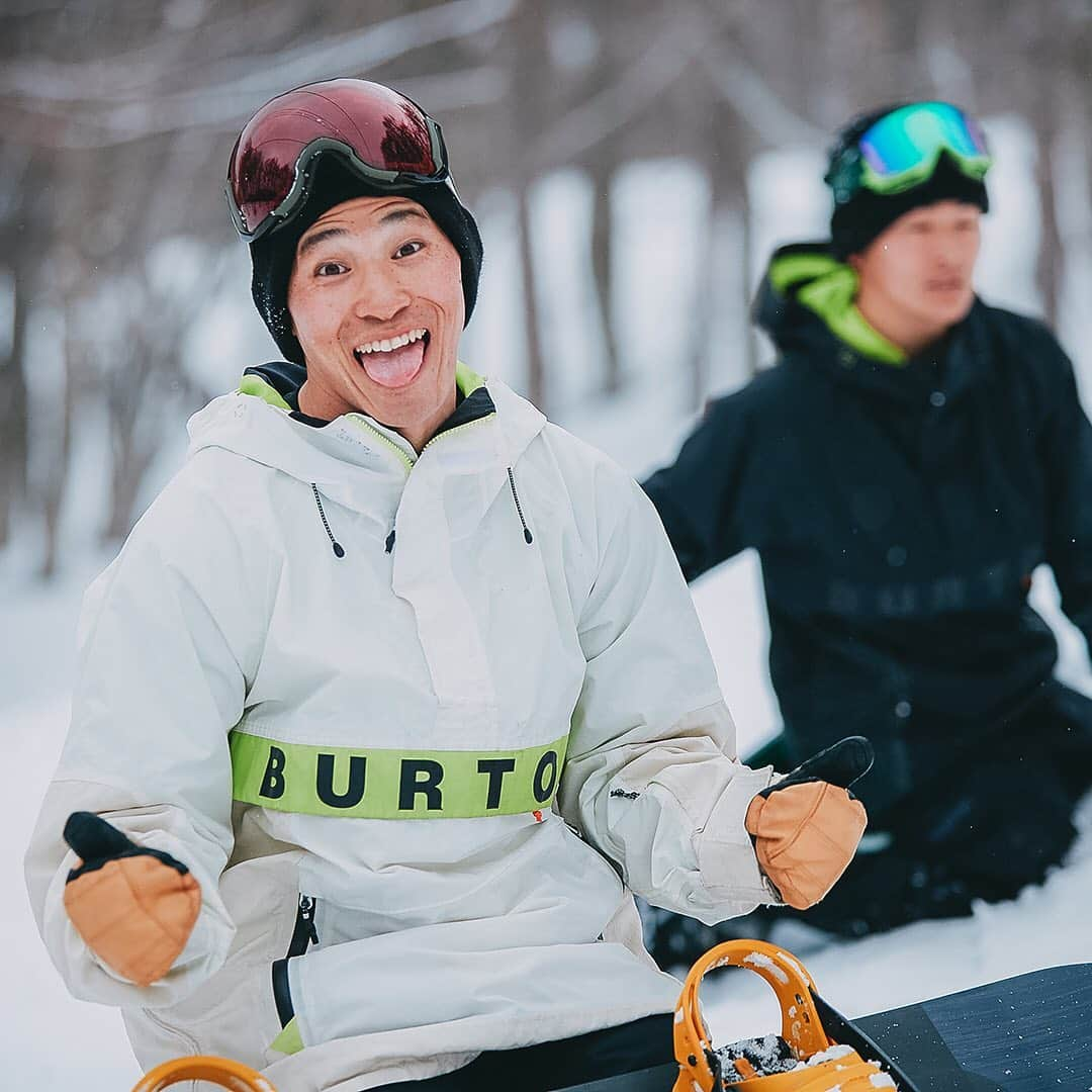 Burton Japanさんのインスタグラム写真 - (Burton JapanInstagram)「まだまだシーズンはこれから！ お気に入りのギアを身につけて、笑顔で雪山を楽しみましょう！ Photo: @kentarawmatsuda / @akira457_ #Winter2020Burton #RidingIsTheReason」2月26日 13時10分 - burtonjapan