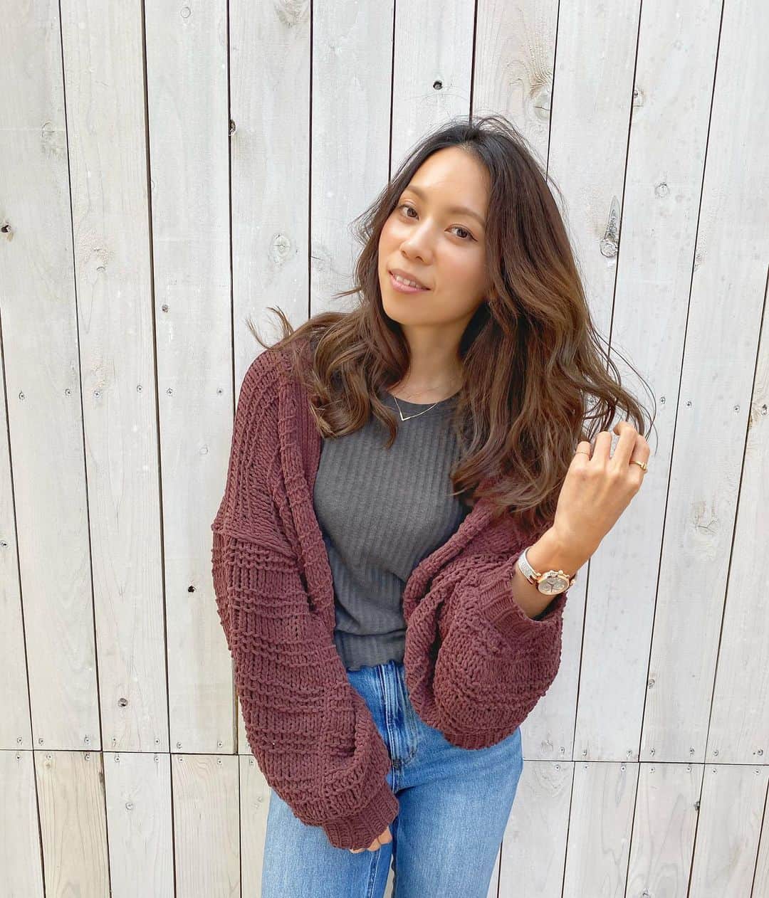 飯端美樹のインスタグラム：「根元は地毛のまま残して、今回も絶妙なグラデーションカラーにして貰いました✨ Thank you @e.up_by_boss 🌼」