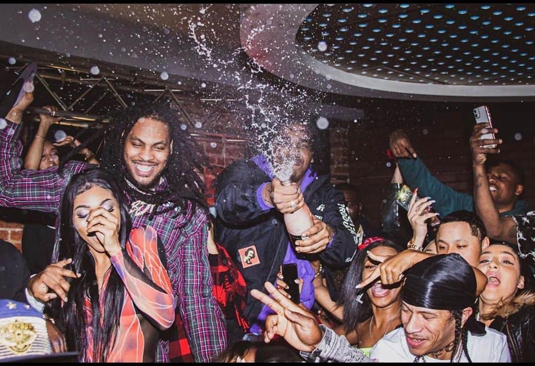 ワカ・フロッカ・フレイムのインスタグラム：「Waka Remix Video was like a fucking show @etherdaconnect & @lilswipey  #movie #viral」