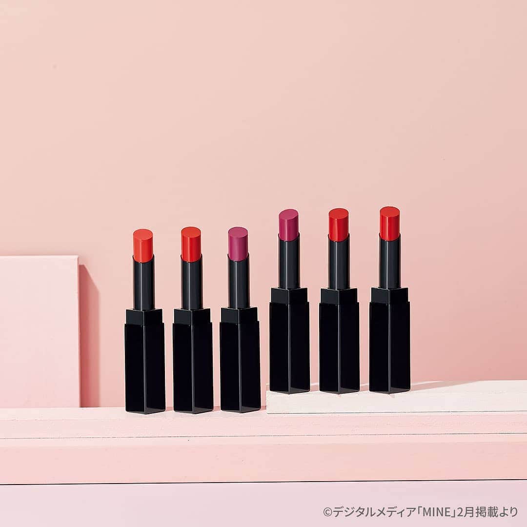 cosme_beauty_ssさんのインスタグラム写真 - (cosme_beauty_ssInstagram)「【ヒカリミライ】 肌の美しさを引き立てる鮮やかなトレンドカラーリップ  ヒカリミライがこの春提案するのは、肌本来の美しさを際立たせる6色のリップ。日本人の肌色と相性がよく、ひと塗りで表情全体をパッと明るく見せるオレンジ系と、華やかで大人っぽい印象に仕上げてくれるローズ系、トレンド感のあるメイクに欠かせないレッド系の3種のカラーレンジ。どれもワンストロークで見たままの発色で品のあるツヤ感をキープしてくれるから、毎日のベースリップとしておすすめ。スリムなスティックタイプだから、ポーチやバッグに2本、3本とそろえて持っておくのもOK！気分やファッションに合わせてアクセサリー感覚でリップを着せ替えてみて。 . . . ✔イルミネイト リップ （左から：OR-01、 OR-02、RS-03、RS-04、RD-03、RD-04）各3,300円（税込）<3月1日（日）発売> . . ▶特設サイトでチェック！くわしくはプロフィールのリンクから→@cosme_beauty_ss  #seibu #sogo #西武のデパコス #そごうのデパコス #春コスメ #春メイク #デパコス #hikarimirai #ヒカリミライ #eデパート」2月26日 13時50分 - seibu_sogo_biryuhyakkaweb