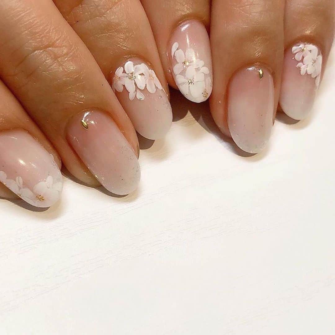 ネイルサロンならネイルクイックのグルメインスタ