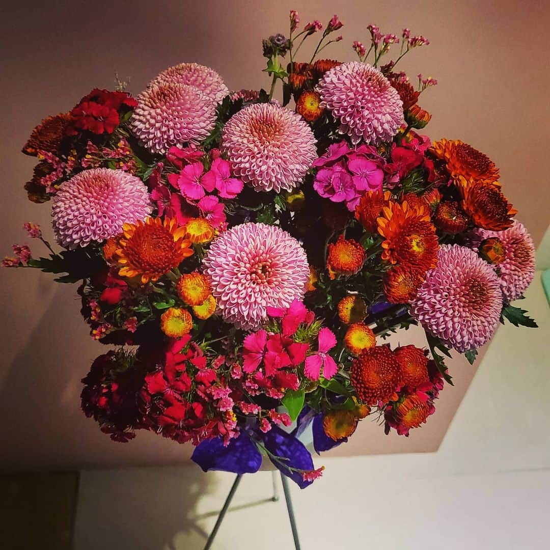ジョリン・ツァイのインスタグラム：「send u love 💘 💗 💓 💕」