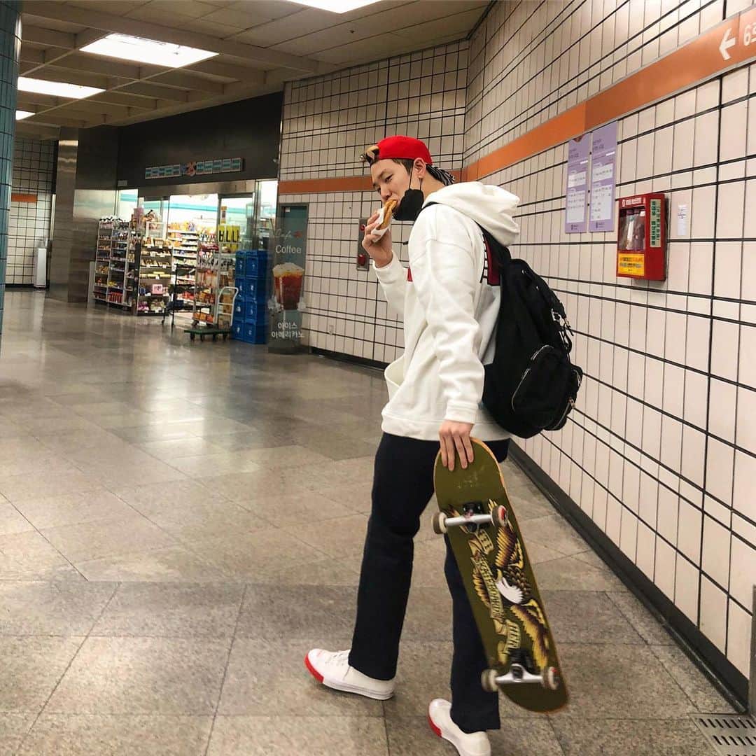 ZELO のインスタグラム：「Yeah, you got that yummy-yum 😏」