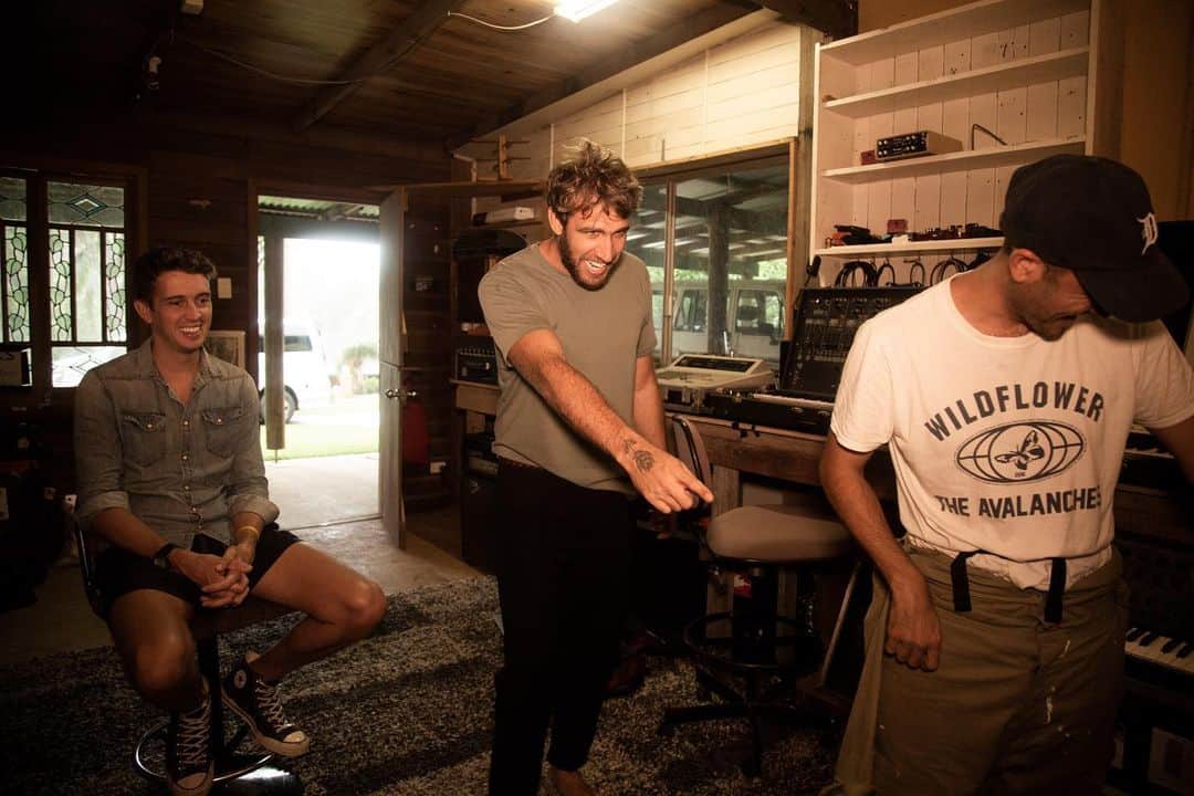 Flight Facilitiesのインスタグラム：「Snakes on a plane sequel, snakes in the studio 👉🐍 📸 @knowwherestories」