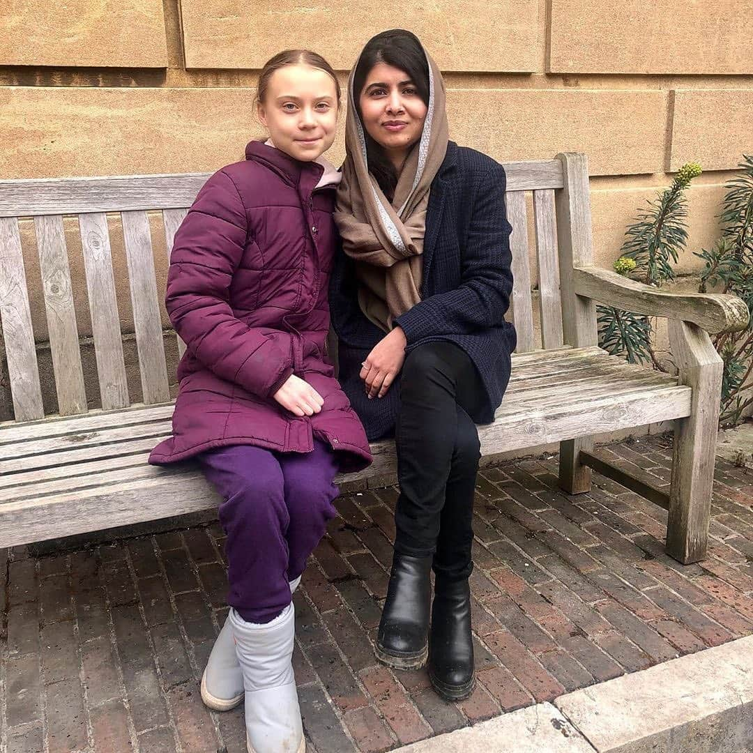 ELLE Magazineさんのインスタグラム写真 - (ELLE MagazineInstagram)「“Today I met my role model.” ❤️ Two superheroes met at Oxford yesterday. #regram @gretathunberg」2月26日 22時04分 - elleusa