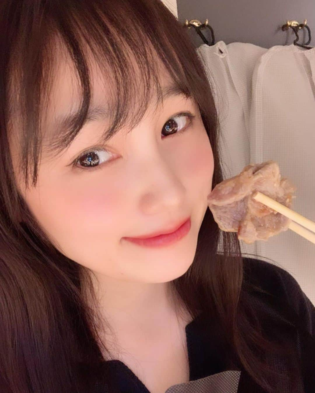 野村日香理さんのインスタグラム写真 - (野村日香理Instagram)「ラム〜😋 今日はオーディション前にあゆみちゃんとゆかちゃんと LAMBONEさんでジンギスカン食べました💕 ひとりいっこお鍋があるの！！幸 沢山話せたしお肉もわらび餅も美味しくてしあわせでした♡ 今度 #一人焼肉 してみたいなー♪  #こんにちは#ヘルシー#道産子#焼肉#ジンギスカン#ラムワン#新宿#ランチ#わらびもち#delicious#today @lamb.one__」2月26日 16時57分 - nomura.hikari