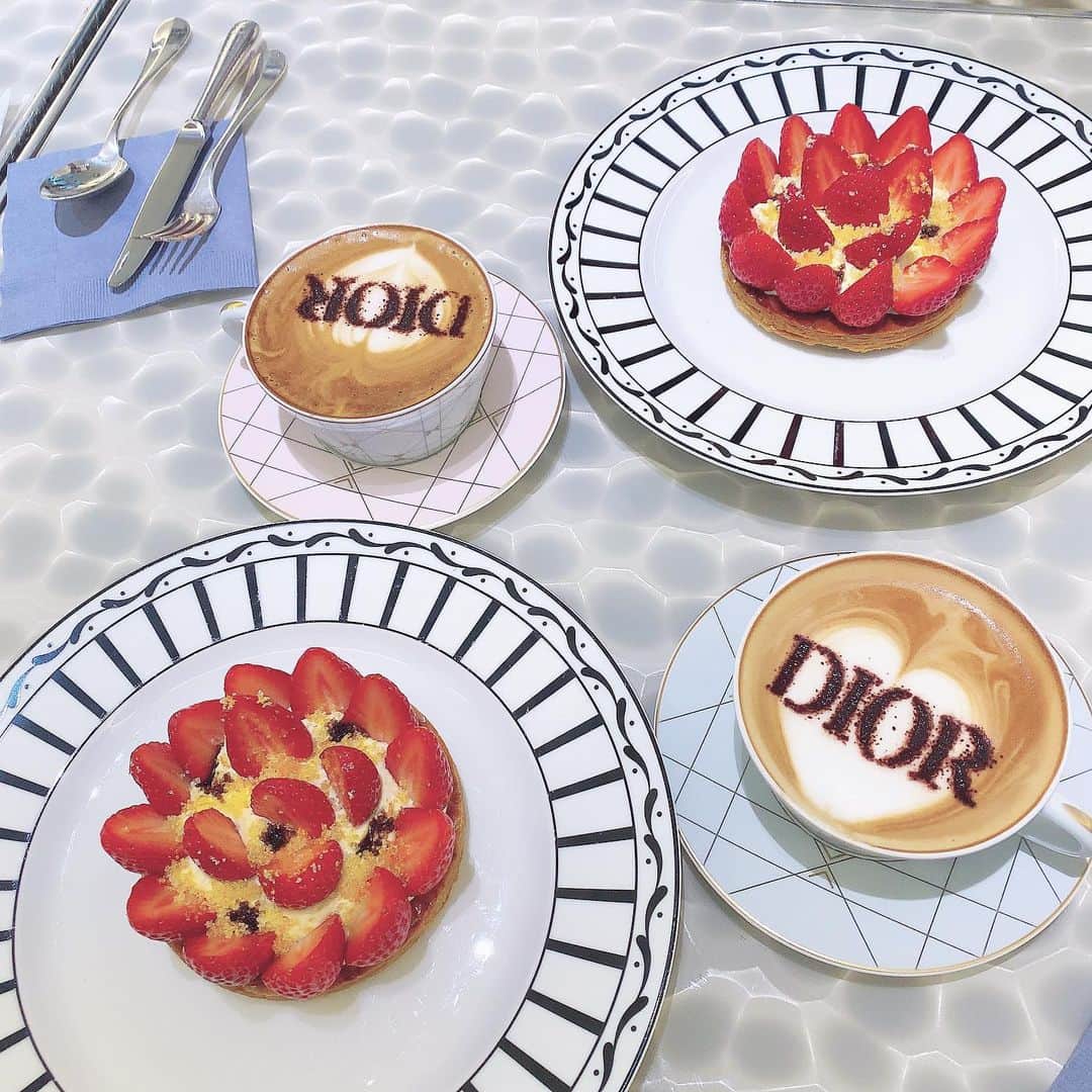 のインスタグラム：「かわゆい🥱🥱🥱 . . #diorcafe #銀座 #銀座カフェ #dior」