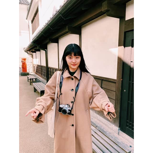 川床明日香さんのインスタグラム写真 - (川床明日香Instagram)「ついに！ 100投稿目です🎊 わーい。わーい。 インスタを始めて2年目、、 いつもゆるっとした投稿なのに、沢山のいいねやコメント、 本当にありがとうございます😊 インスタでみなさんからコメントやDMを頂いて、よし、頑張ろう！って勇気づけられることが増えたような気がします。  もっと、私を発信できるように、更新率上げていきます🙋‍♀️ これからもよろしくお願いします。  スライドしてね→→→ 写真では、100！ありがとうございます😊を表現してます。」2月26日 17時23分 - asuka_tokotoko