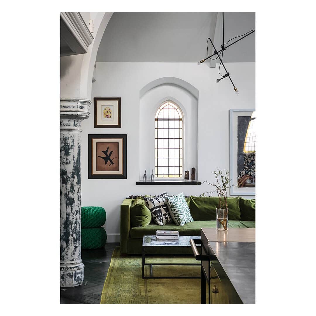 The Modern Houseさんのインスタグラム写真 - (The Modern HouseInstagram)「#forsale Seventh Heaven: an elegant home in Kensal Green with stunning proportions and volume that celebrates its ecclesiastical past. Follow the link in our bio for the sales particulars.」2月26日 17時26分 - themodernhouse