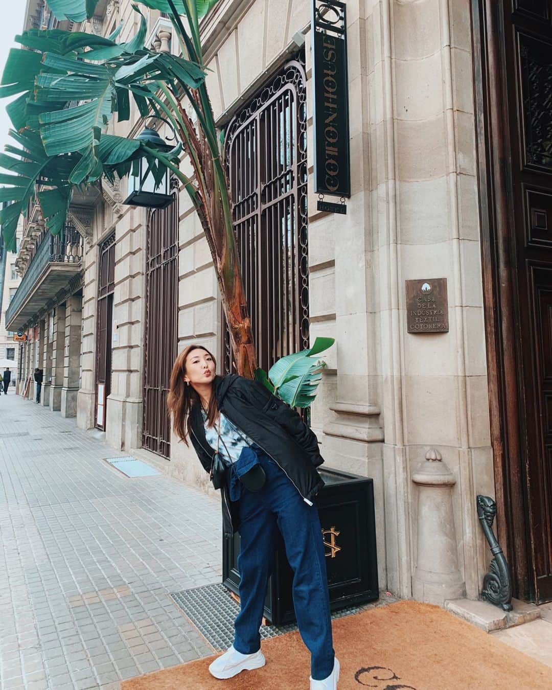 小竹麻美のインスタグラム：「お洒落でいい感じのホテルだった💕 おすすめ！🇪🇸 #barcelona #cottonhousehotel #barcelonahotel #バルセロナ」