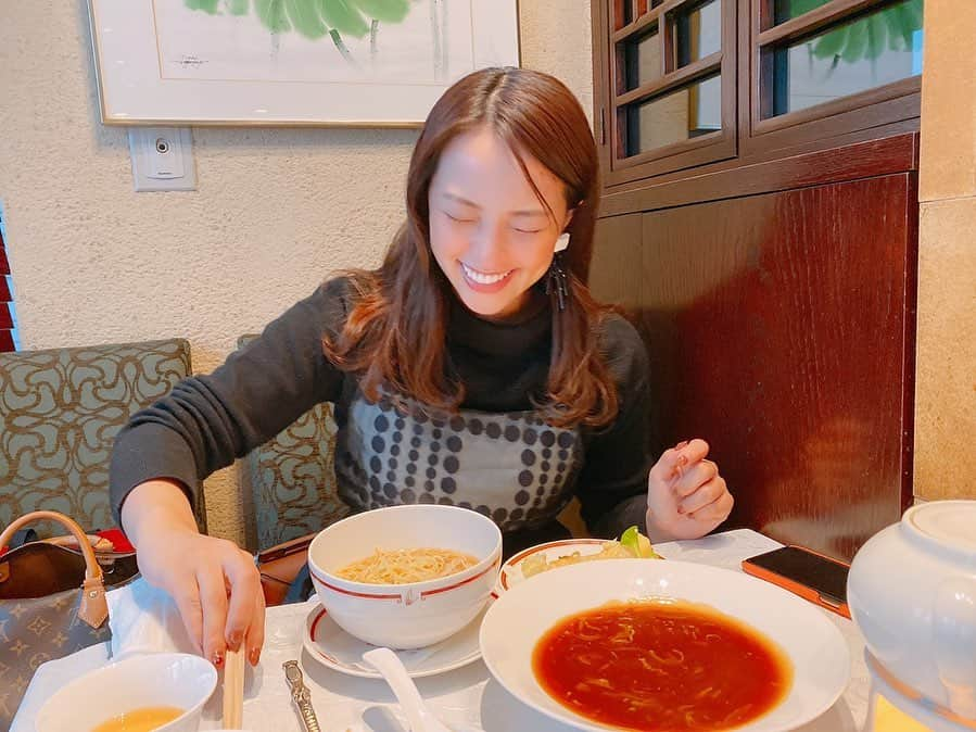 水崎綾女さんのインスタグラム写真 - (水崎綾女Instagram)「日本に帰ってきて すぐに食べに行った 大好きな中華💕 @jun.amaki 📷 二人で撮った写真も後々upします。 * * * #中華 #フカヒレ #つゆそば #グルメ」2月26日 18時09分 - misakiayame