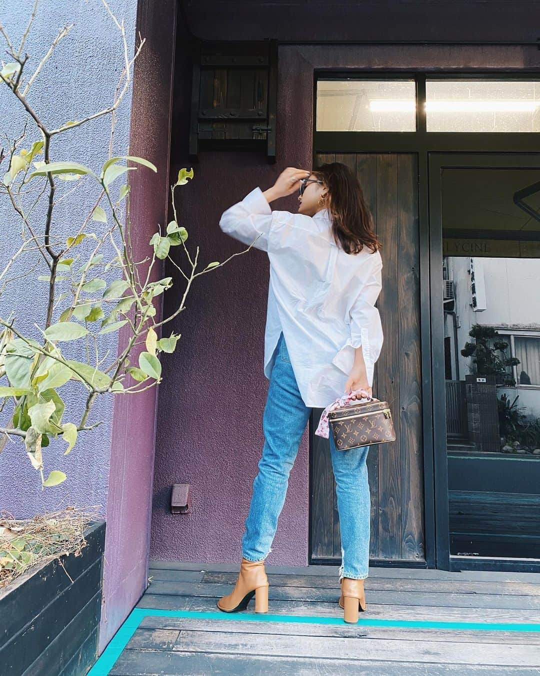 谷まりあさんのインスタグラム写真 - (谷まりあInstagram)「Simple day🌱🥺❤️ Tops #acnestudios  Pants #ungrid  Bags #louisvuitton  Shoes #therow」2月26日 18時33分 - mariaaaa728