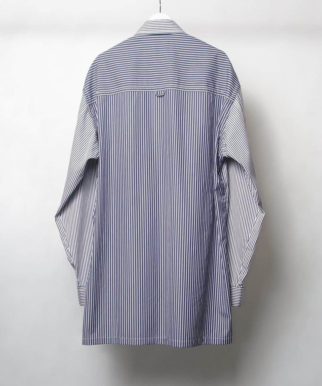 ウィザードさんのインスタグラム写真 - (ウィザードInstagram)「2020 Spring/Summer Collection “New Dawn Fades”  COMBINATION STRIPE SHIRT  In Stock.  Offical Web Store https://wizzard.stores.jp/  #wizzard_fac #wizzard #fashion #tokyofashion #streetfashion #fashionphoto #streetwearbrand #streetwearaddicted #20ss #designersbrand #domesticbrand #tokyofashionweek #2020ss」2月26日 18時42分 - wizzard_fac