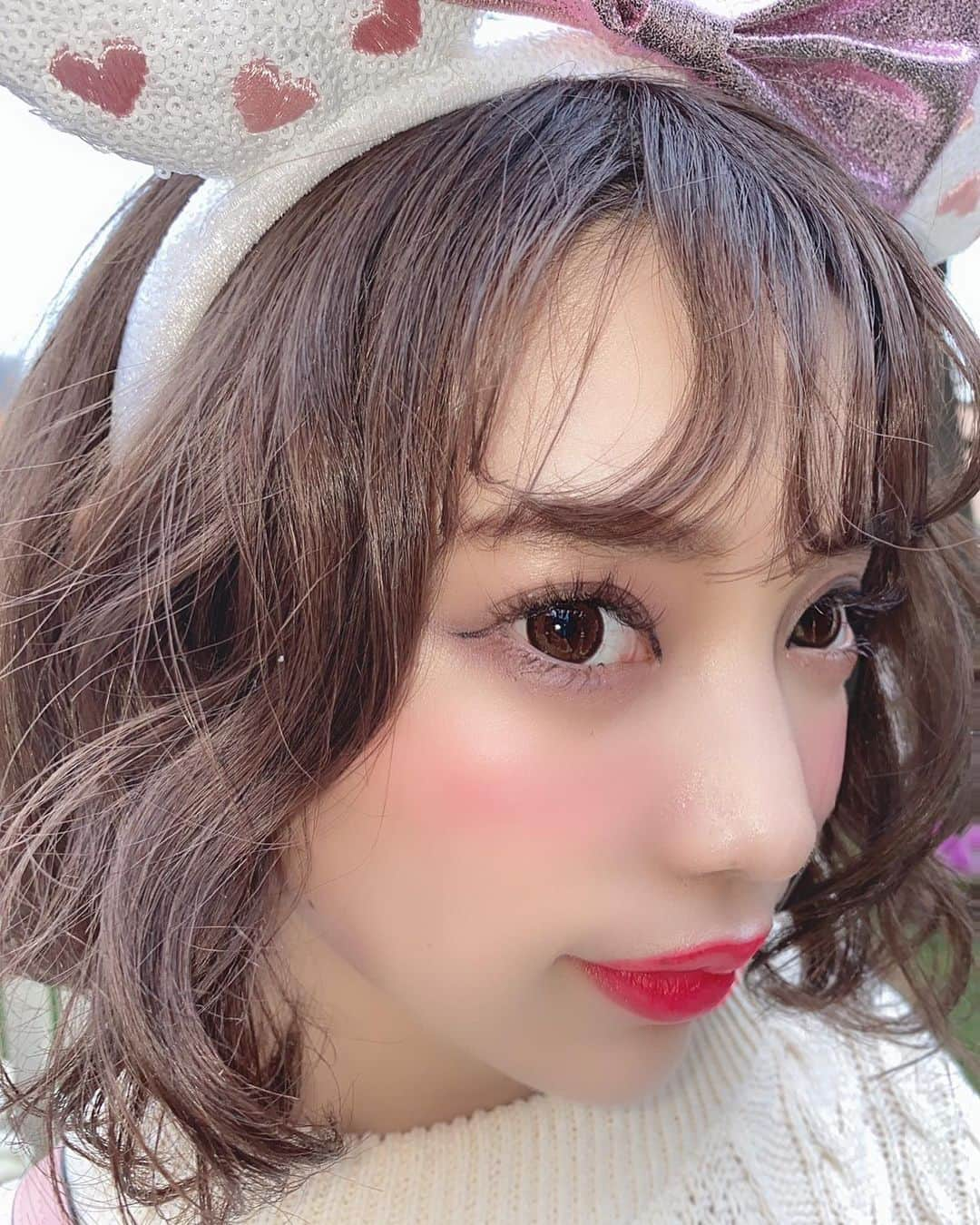 林田沙綾さんのインスタグラム写真 - (林田沙綾Instagram)「♡ この間のお休みは  ディズニーにいってきたよ♡  メイクもカラコンも合わせて  ミニーちゃんぽくした💕 メイクは pink make で カラコンはやわらかいフチありのブラウンに􏰀♥ : #FAIRYアンバサダー #FAIRY1DAY #フェアリーワンデー #ドーリーブラウン #ナチュラルカラコン #カラコンレポ」2月26日 19時02分 - saaya.xoxo