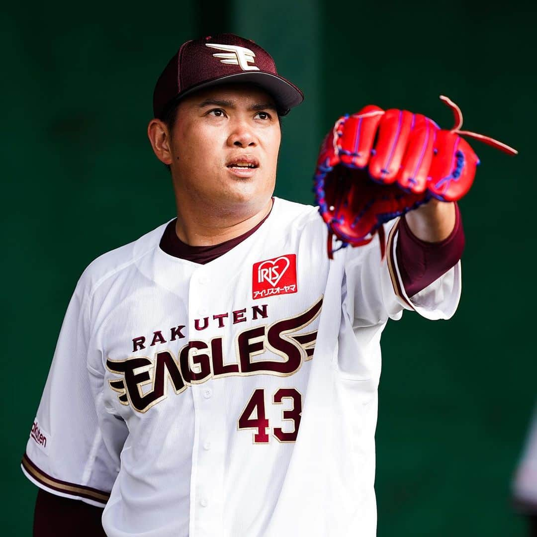 東北楽天ゴールデンイーグルスさんのインスタグラム写真 - (東北楽天ゴールデンイーグルスInstagram)「⚾️ まだまだ金武キャンプの振り返り📸✌🏼 MyHEROへメッセージをよろしくお願いします🔥🔥 #rakuteneagles #NOWorNEVERいまこそ #日本一の東北へ #写真もイープレで #辛島航 #銀次 #寺岡寛治 #宋家豪  #内田靖人 #小郷裕哉  #シャギワ #jtchargois」2月26日 19時04分 - rakuten_eagles