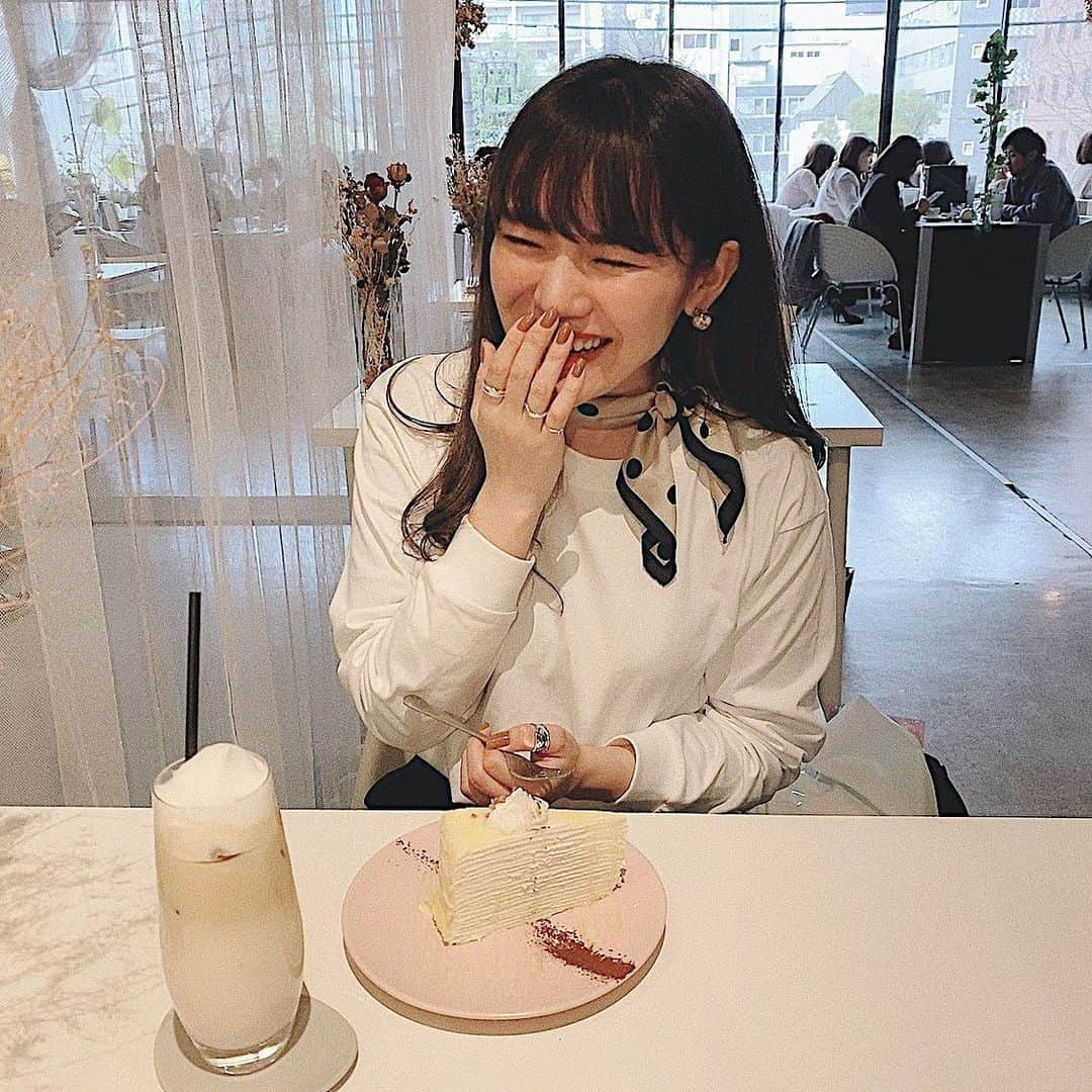 かほこ。さんのインスタグラム写真 - (かほこ。Instagram)「ㅤㅤㅤㅤㅤㅤㅤㅤㅤㅤㅤㅤㅤ ㅤㅤㅤㅤㅤㅤㅤㅤㅤㅤㅤㅤㅤ 大阪着いてすぐに行ったカフェ☕️ ドライフラワーがたくさんで とても可愛かった〜❤︎❤︎ ㅤㅤㅤㅤㅤㅤㅤㅤㅤㅤㅤㅤㅤ わたしはミルクレープとカプチーノを 頼みましたおいしかった🥺❤︎ ㅤㅤㅤㅤㅤㅤㅤㅤㅤㅤㅤㅤㅤ #大阪カフェ #四ツ橋カフェ #堀江カフェ #cafemode」2月26日 19時25分 - xxokohakxx