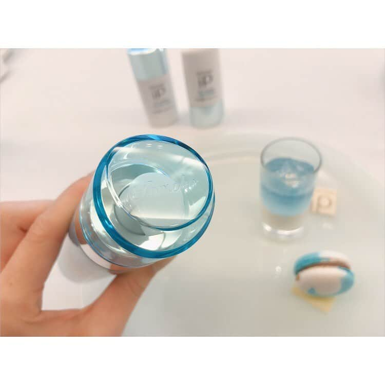 大谷朋子さんのインスタグラム写真 - (大谷朋子Instagram)「♡ * 大好きな @sofinaip_jp の新商品 「SOFINA iP UVレジスト」の体験会へ♡ * 日中を効果的なスキンケアタイムに！と考えられた 日中まるごとスキンケアするUV☀︎ * UVレジストの3つのアプローチは、 ✔︎ダメージを発生させない 「ソフィーナ史上最高の紫外線カット効果」 ✔︎ダメージを蓄積させない 「独自成分でダメージを消去&抑制」 ✔︎ダメージを受けにくい肌に！ 「セラミドケア成分で高保湿」 * テクスチャーは2タイプ♪ “リッチクリーム”はつるっとなめらか。 “ スムースミルク”はさらっとすべすべ。 私は乾燥肌なので、リッチクリームが好き♡ * 密着感はあるのにベタつきはなく、 美容液のようななめらかな付け心地♡ * 化粧下地にもなって、 ファンデがきれいにつくのがうれしい◡̈♪ * 一年中の紫外線対策はもちろんですが、 これからどんどん紫外線が強くなる時期です。 花王様より商品をご提供いただいたので、 しっかりケアしていきたいです♡ * イベントでいただいた可愛すぎるスイーツと、 大好きな土台美容液のイニシャル入りのキャップには 感動でした✧ * * #sofinaip #ソフィーナip #UVレジスト #pr #uvケア #紫外線 #美白 #beauty」2月26日 19時48分 - tomoko_ohtani