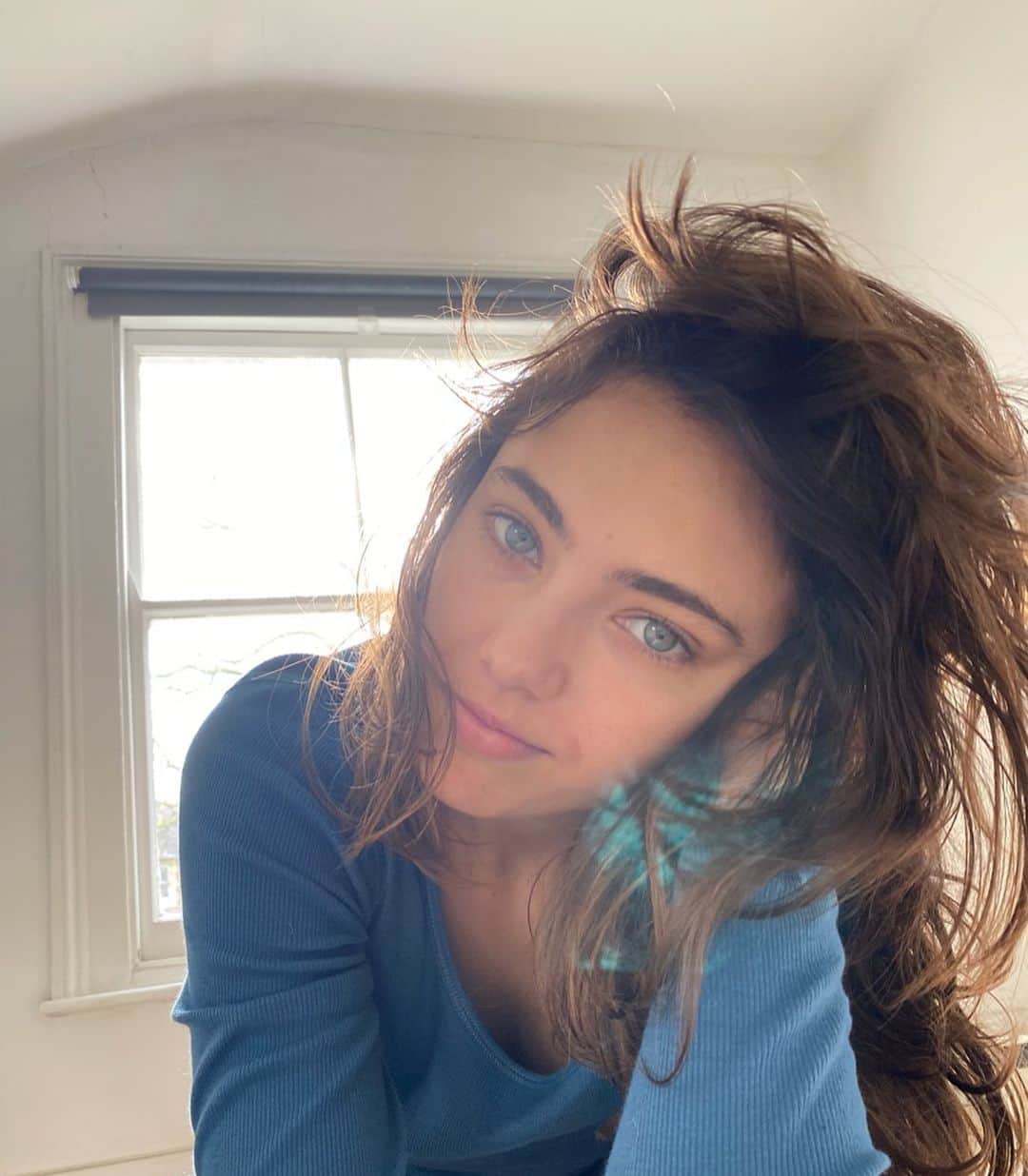 Amelia Zadroのインスタグラム：「A few of the many faces 🦁 Improv is one of my fav parts of the week atm I do classes and I just do it at home  Life is too short not to play and it’s such a fun way to connect with different parts of self and with other people. Soooo.. Give me your script ideas and I’ll make you an improv video of my fav ones !」