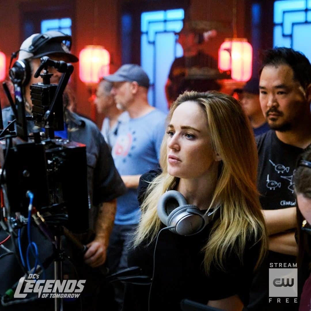 The CWさんのインスタグラム写真 - (The CWInstagram)「She's behind the camera. Binge the first 5 episodes of @cw_legendsoftomorrow now on The CW App. #LegendsOfTomorrow」2月27日 6時00分 - thecw