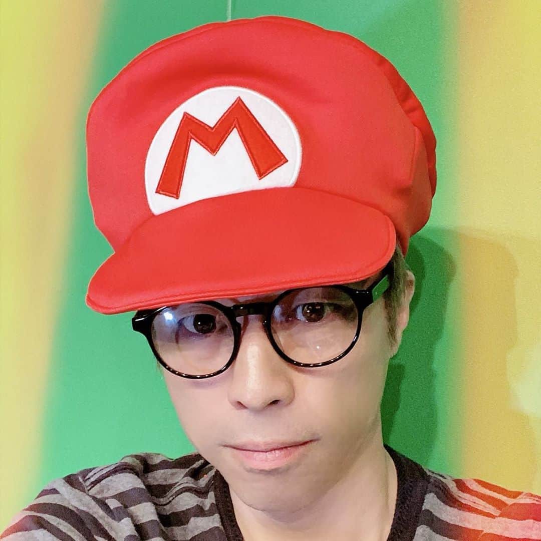 田村淳のインスタグラム：「ゲーム配信したんだけど… 思い通りに行かないね… スーパーマリオブラザーズ クリアできるのはいつの日に なるのだろうか…」