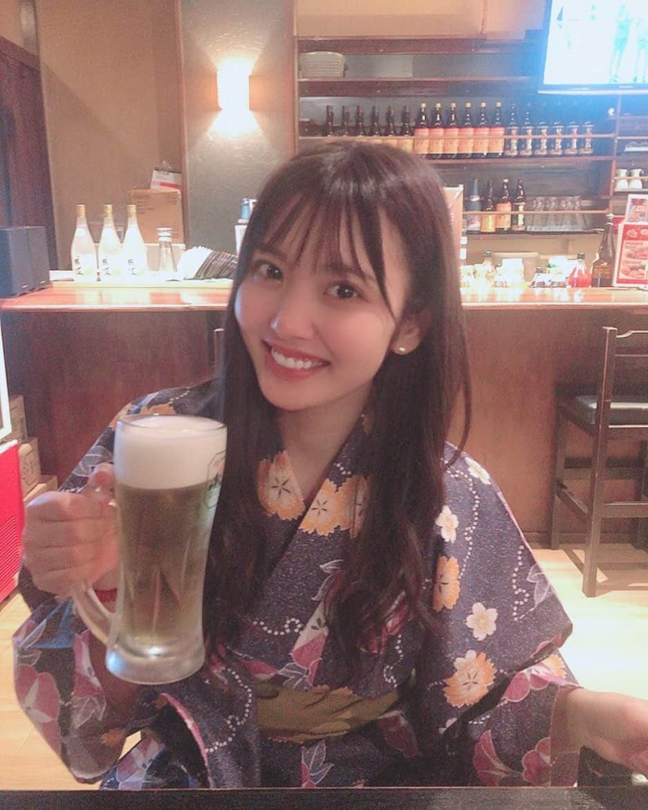 田尻あやめのインスタグラム：「﻿ ﻿ ﻿ ﻿ ﻿ 一杯目のビールは最高ね🍻﻿ ﻿  #温泉 #大江戸温泉 #ビール #お酒 #浴衣」