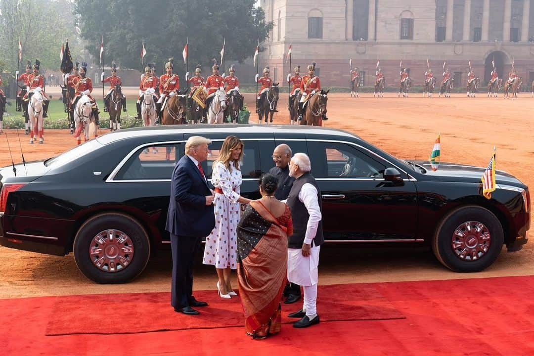 ドナルド・トランプさんのインスタグラム写真 - (ドナルド・トランプInstagram)「Landed a couple of hours ago in the United States after a very successful trip to India. Busy day ahead at the White House!」2月26日 22時46分 - realdonaldtrump